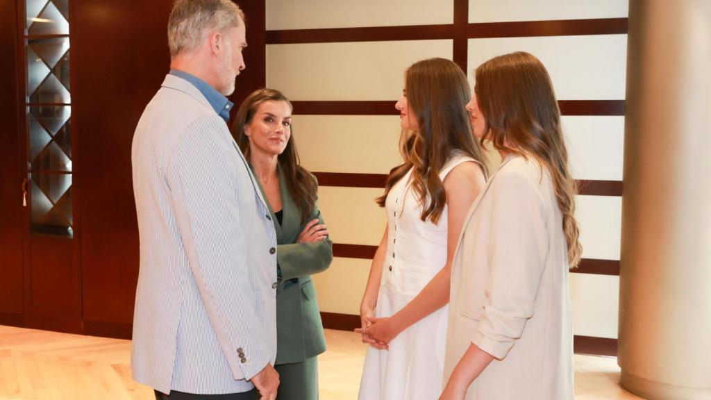 Los Reyes y sus hijas.