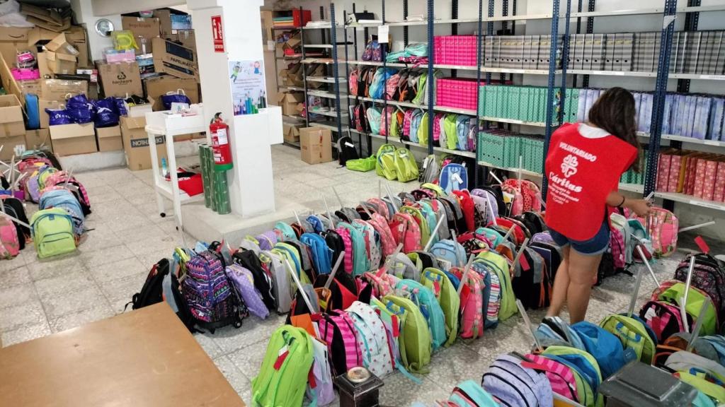Cáritas inicia en A Coruña una campaña de recogida de donaciones de material escolar