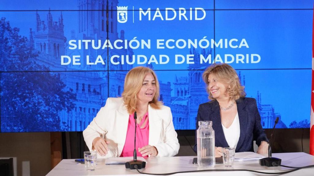 La vicealcaldesa de Madrid y alcaldesa en funciones, Inma Sanz, y la delegada de Economía, Innovación y Hacienda, Engracia Hidalgo