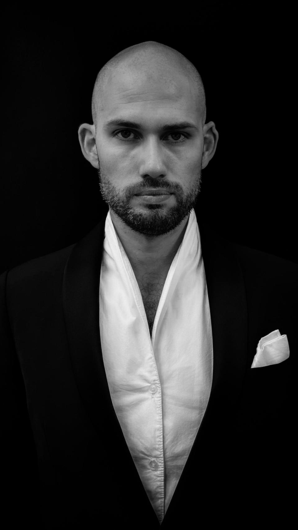 El intérprete Mauro Pedrero