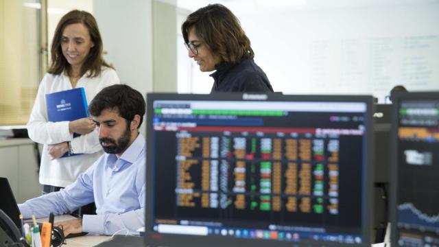 Trabajadores de Mutuactivos.