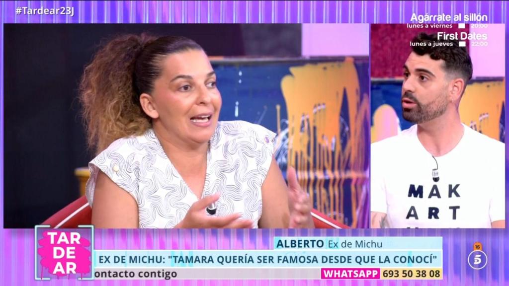 Alberto, en 'Tardear', junto a una imagen de Tamara.