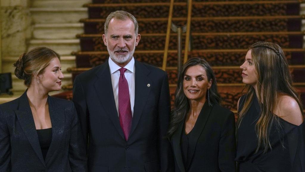 Los reyes de España, Felipe VI y Letizia, la princesa de Asturias y Girona Leonor y la infanta Sofía, presiden la entrega de los premios Princesa de Girona este miércoles, en el Gran Teatre del Liceu de Barcelona.