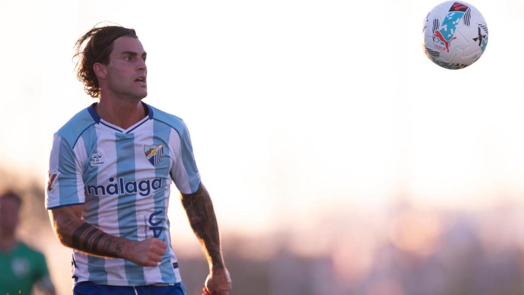 Eneko Jauregi durante un partido de pretemporada con el Málaga CF
