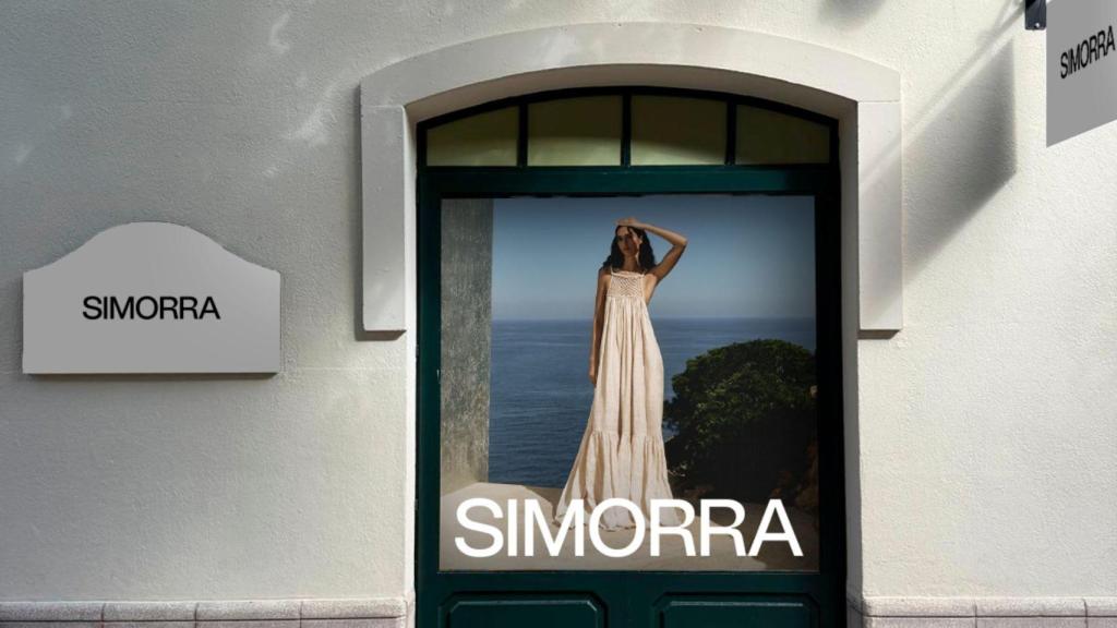 Fachada de la 'pop-up' de Simorra en La Roca Village en Barcelona.