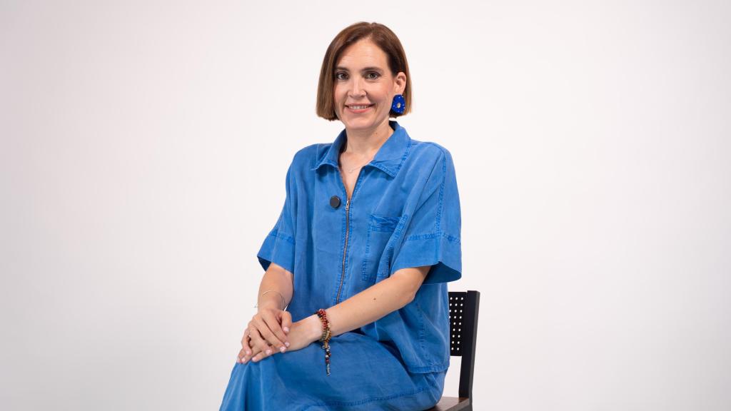 Boticaria García posando durante la grabación del vídeo.