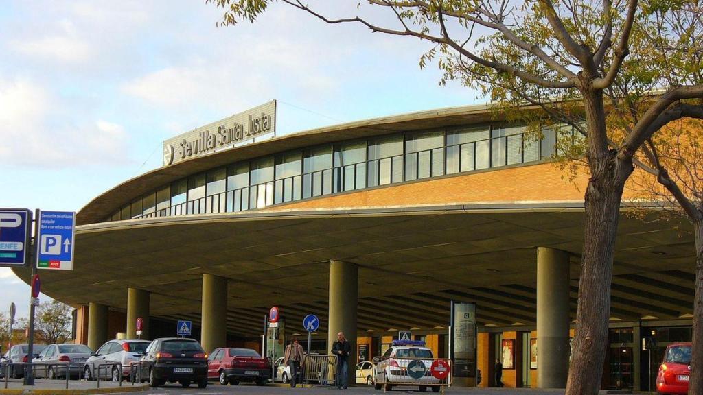 Exterior estación Santa Justa.