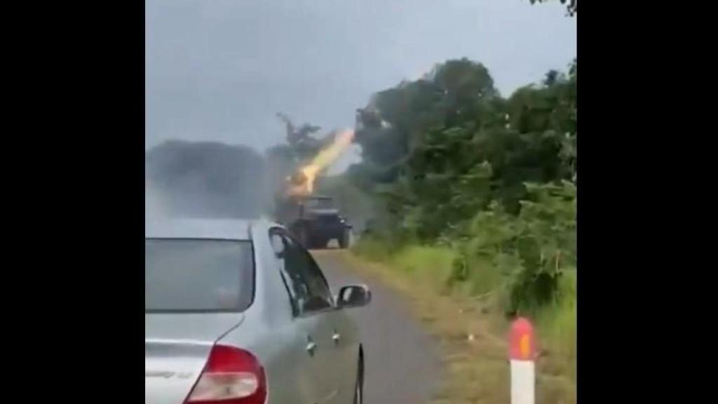 Disparos del Ejército de Tailandia este jueves contra Camboya.
