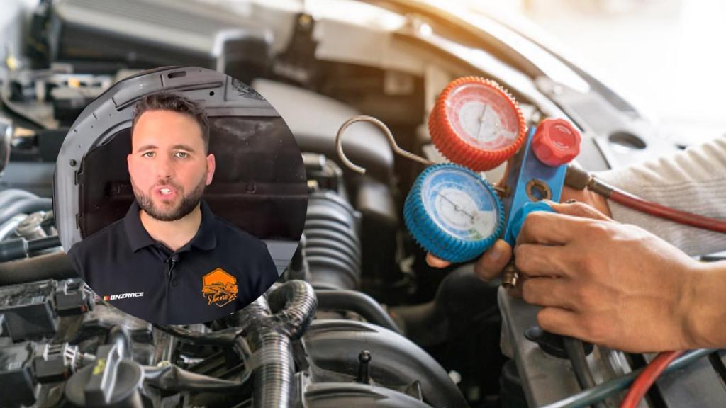 Composición del entendido y el motor de un coche.