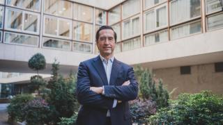 Mario Alonso Puig nos atiende para hacer un repaso sobre las mujeres de su vida y los referentes femeninos que le inspiran.