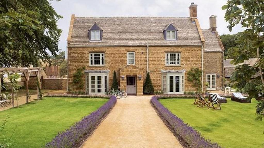 Ubicado junto a los pueblos de Chipping Norton y Great Tew, Soho Farmhouse se extiende en un campo verde y bucólico.