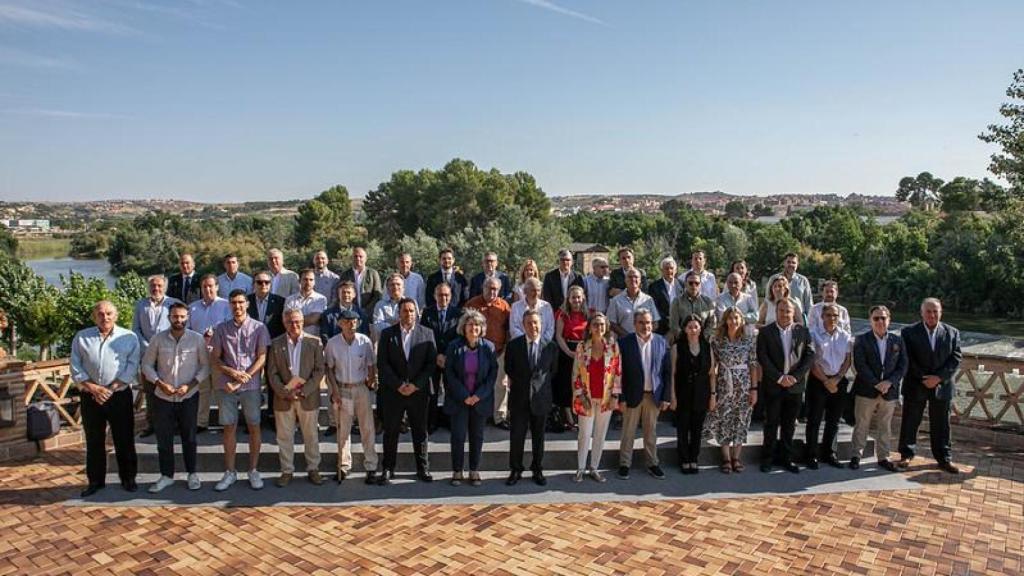 Asistentes a la reunión de la Mesa del Agua de Castilla-La Mancha.