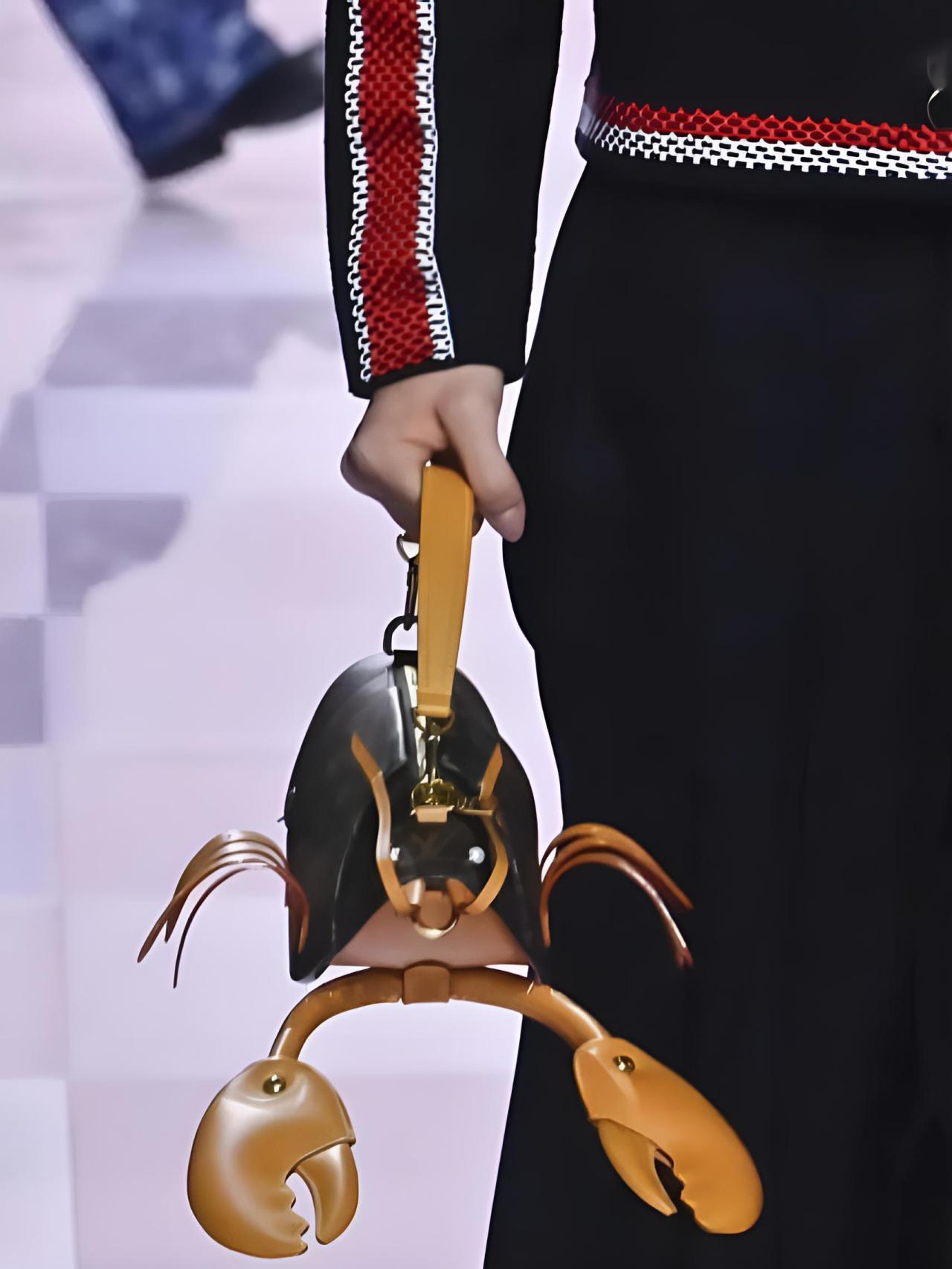 Detalle del bolso LoVster de Louis Vuitton.