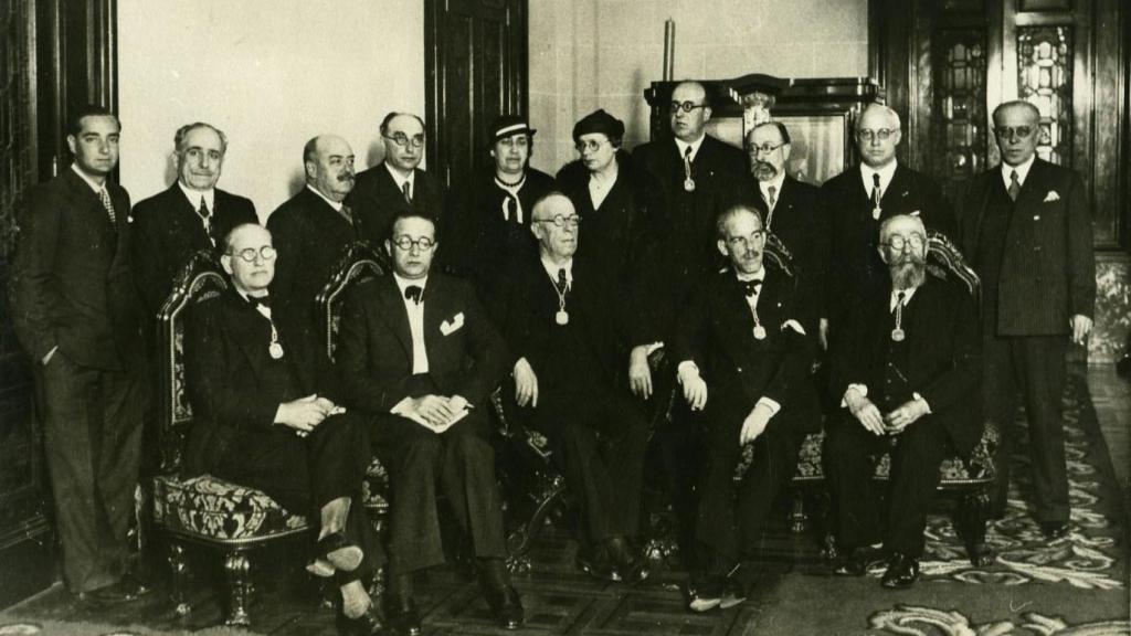 Foto de grupo en el ingreso de Castelao en la Real Academia Galega.