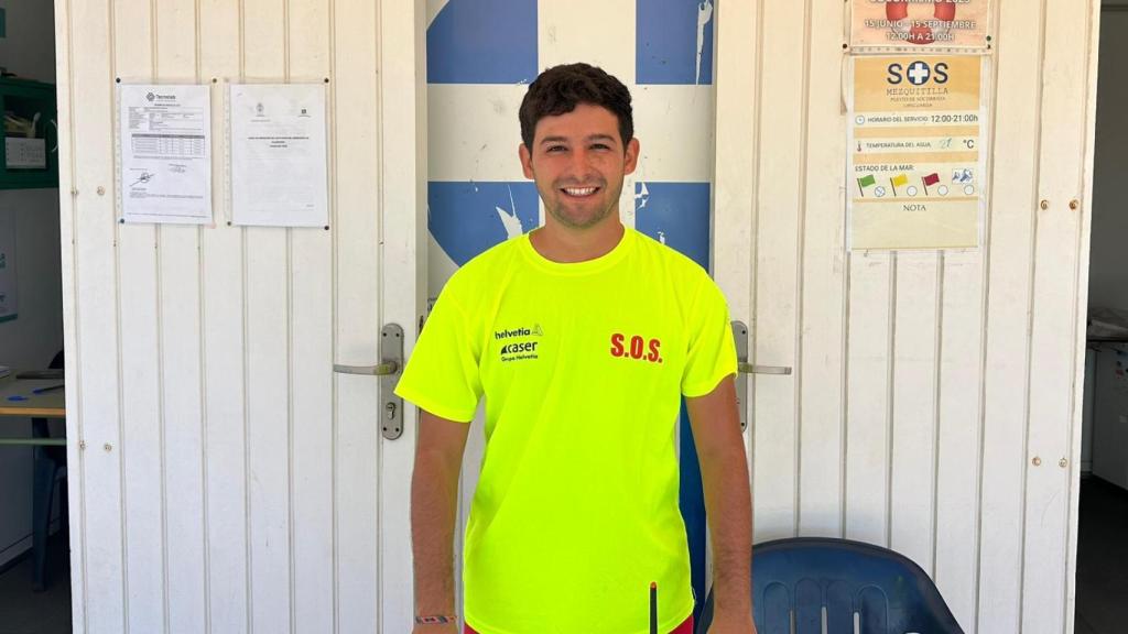 Mario, un socorrista de la Axarquía