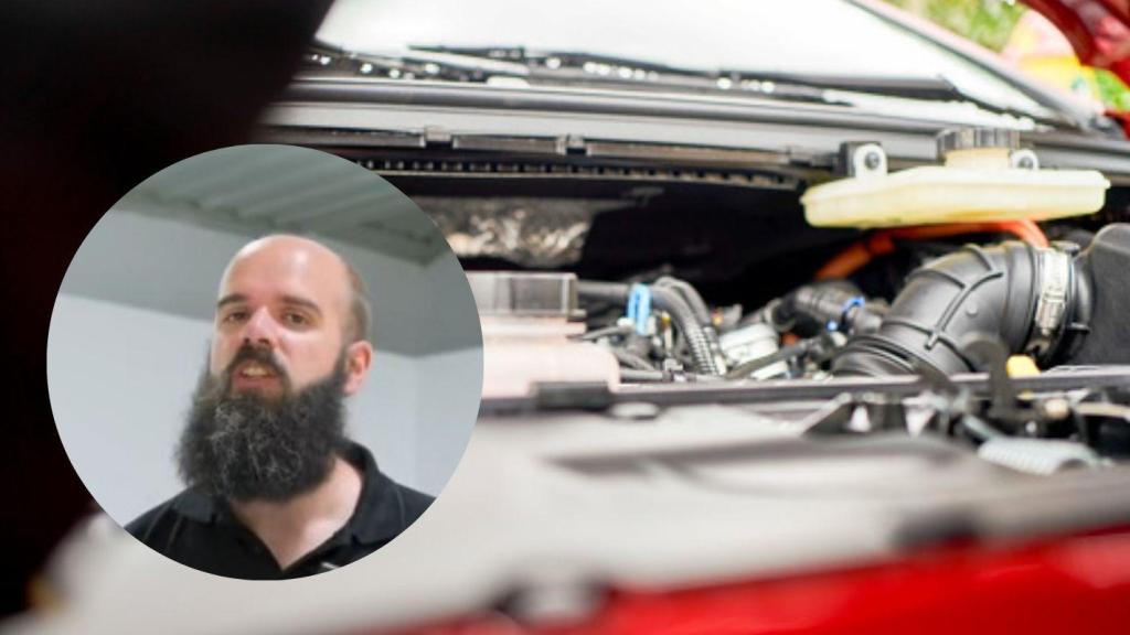 Composición del del entendido y un motor de coche.