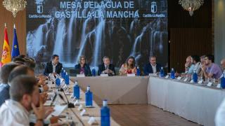 Reunión de la Mesa del Agua presidida por Emiliano García-Page.
