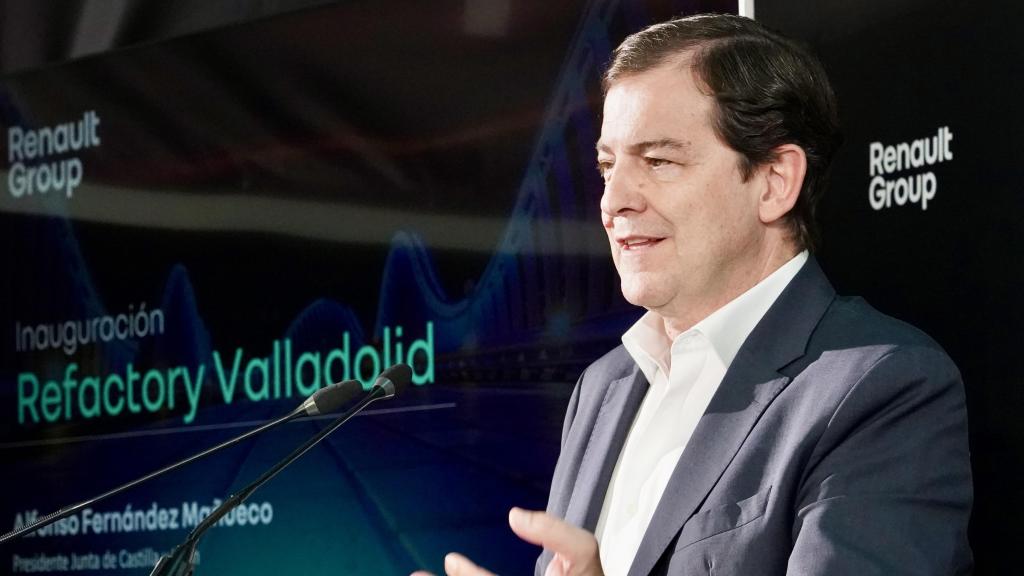 Alfonso Fernández Mañueco en la inauguración de Refactory