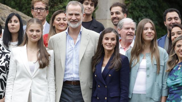 Los Reyes y sus hijas, en Girona.