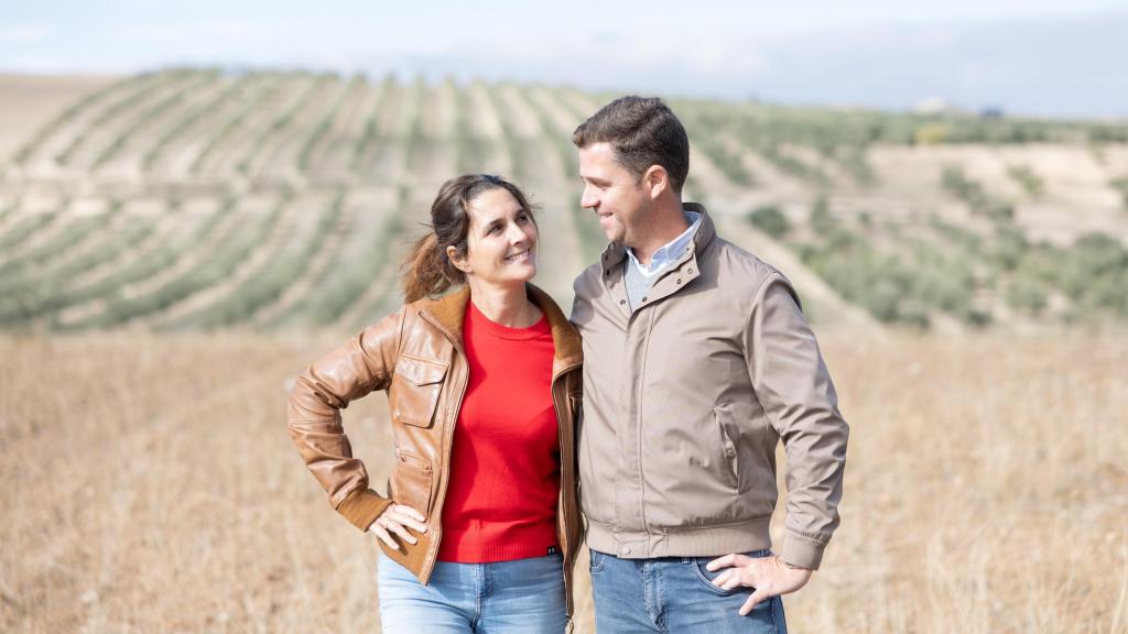 Paula y Juande García, segunda generación de O-Med Oil.