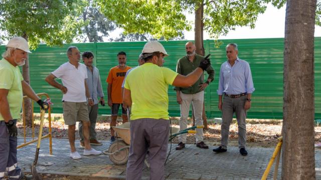 Una calle de Palmete al inicio de las obras.