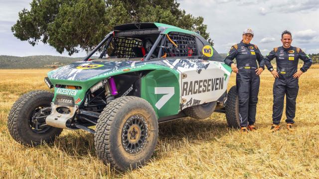Laia Sanz antes de participar en la Baja Aragón 2025 con el equipo RaceSeven.