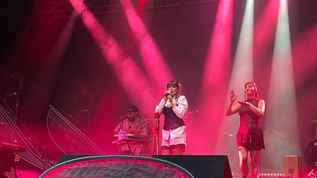 Rozalén durante su actuación.