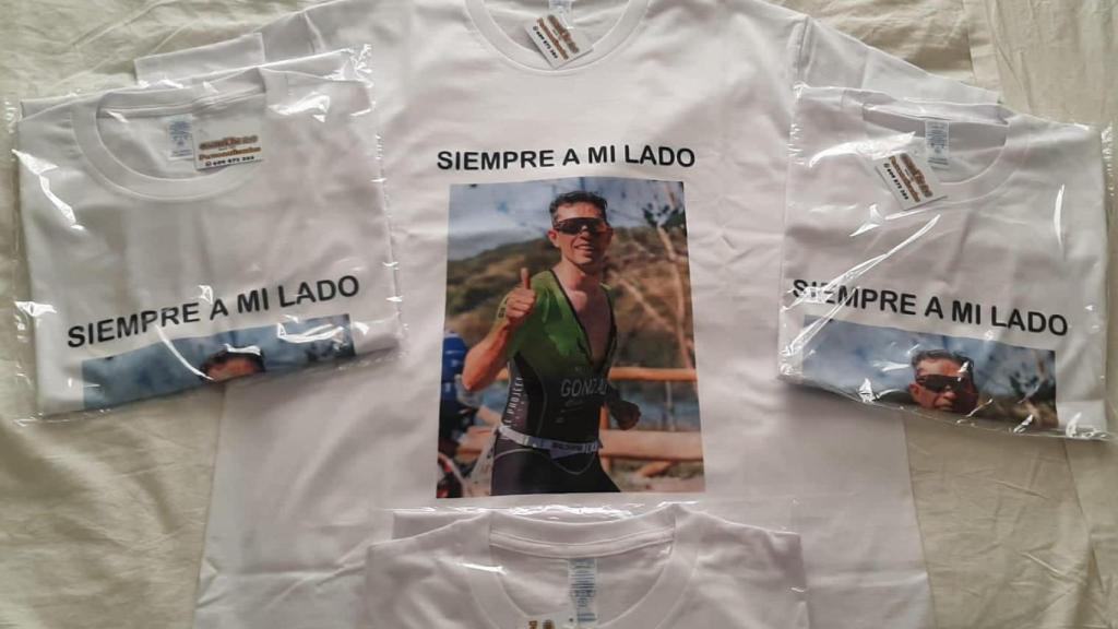 Las camisetas que vestirán sus compañeros de equipo.