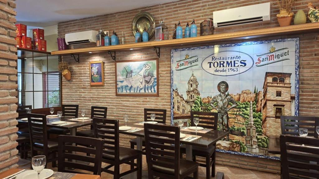 Interior del restaurante Tormes.