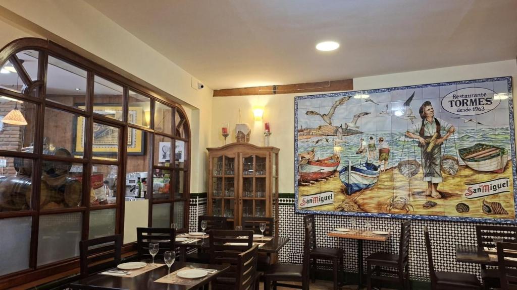 Interior del restaurante Tormes.