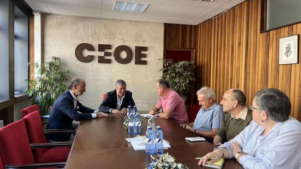 Reunión CEOE y la Plataforma por el Soterramiento de Valladolid