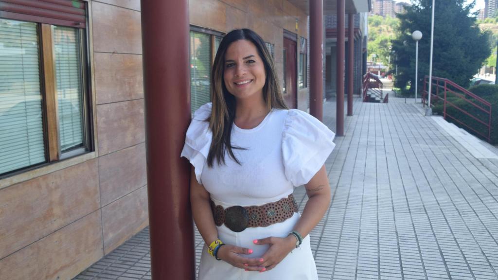 Nuria Rubio, en el exterior de la sede del PSOECyL, en Valladolid