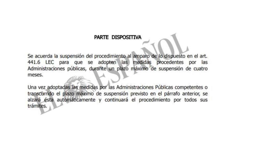 Auto de la jueza paralizando el desahucio.