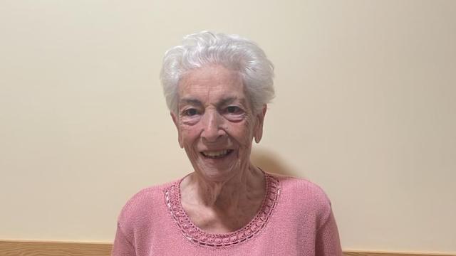 Carmen una semana después de recuperar su casa okupada.