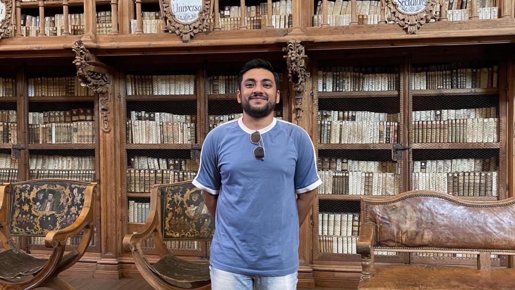 Atul, profesor en la India durante su inmersión en Salamanca