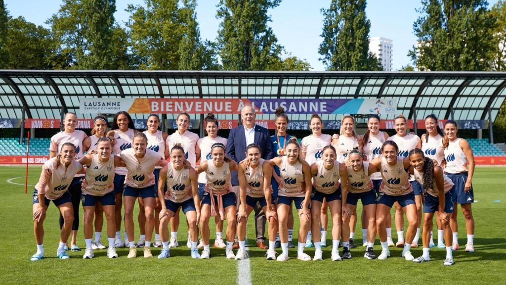 Mario Ruiz-Tagle asiste al entrenamiento de la Selección.