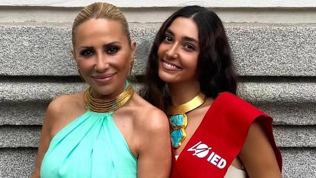 Marta Sánchez y Paula Cabanas en una imagen de redes sociales.