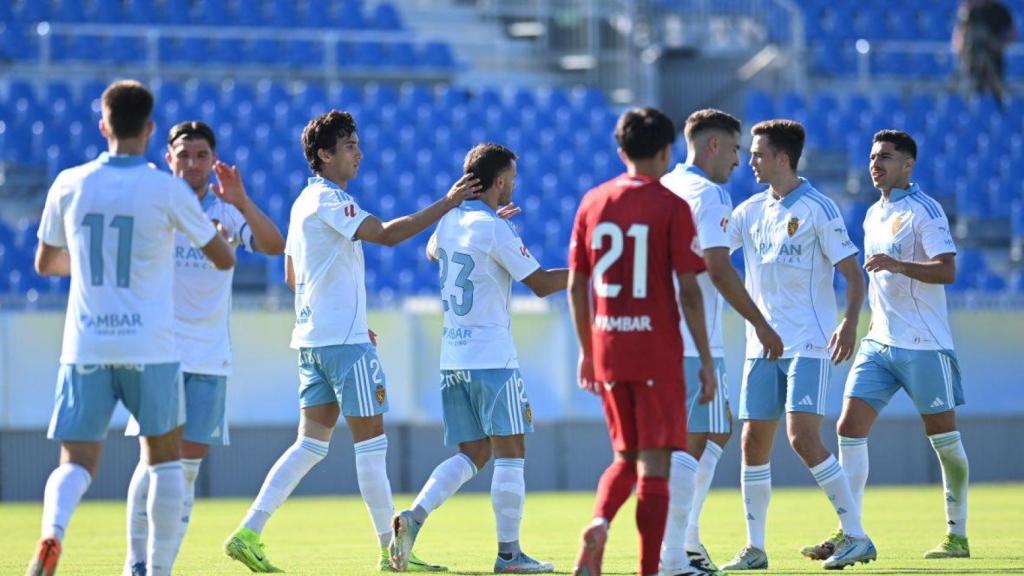 El Real Zaragoza celebra uno de los goles.