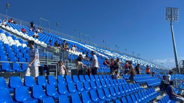 Algunos aficionados en el Ibercaja Estadio.