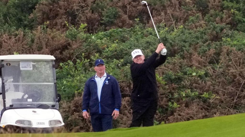 El presidente de Estados Unidos, Donald Trump, llegó el pasado viernes al aeropuerto de Prestwick, cerca de Glasgow, al inicio de una visita privada de cuatro días a Escocia.