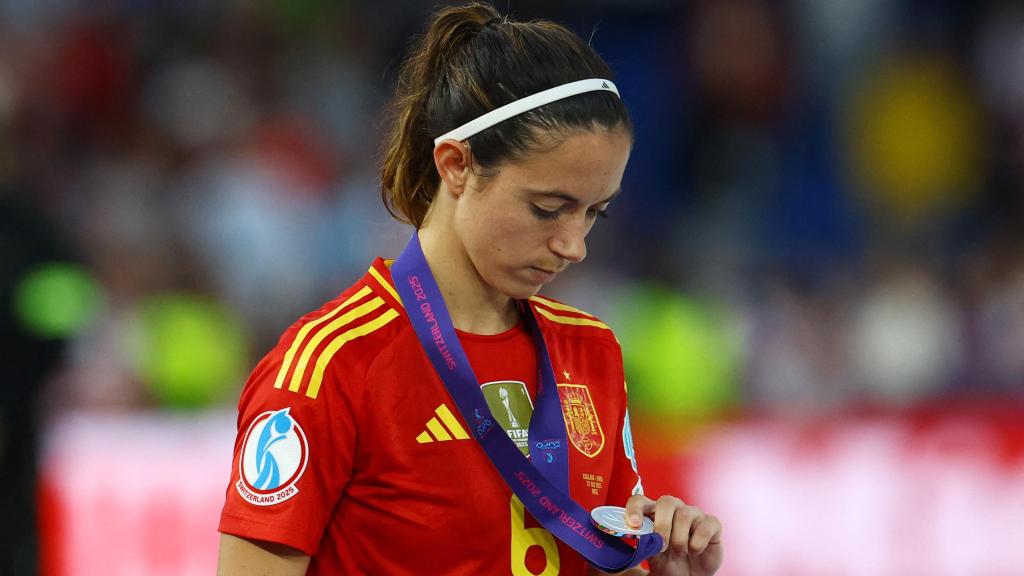 Aitana Bonmatí, elegida como mejor jugadora del torneo, pero sin consuelo tras la derrota.