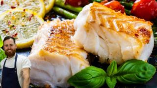 Alfredo Vozmediano, cocinero, lo confirma: El truco para que el pescado quede jugoso está en cómo lo marcas en la plancha