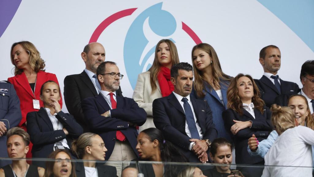 Las dos hermanas comparten grada en la final de la Eurocopa 2025.
