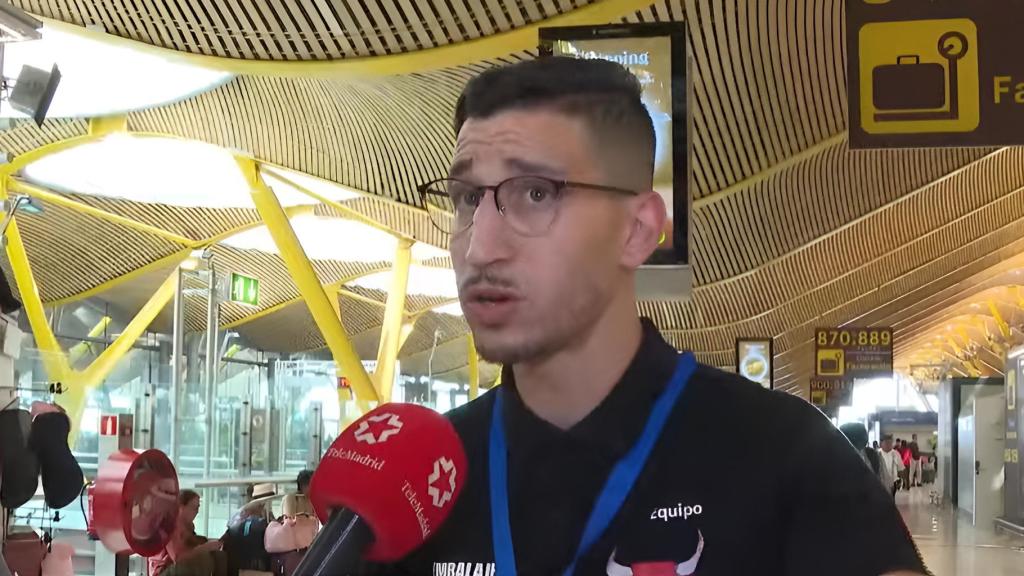 El empleado está harto de la situación.