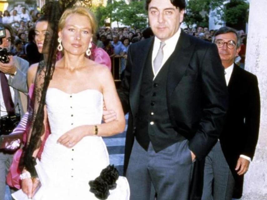 Alicia Koplowitz y Alberto Cortina, en Sevilla en 1996.