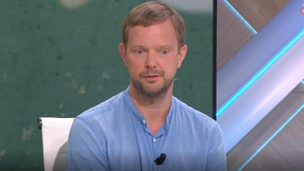 Per no da crédito de la situación.