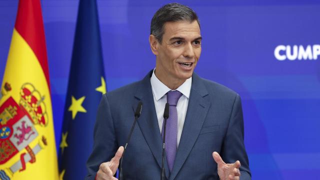 El presidente del Gobierno, Pedro Sánchez, este lunes en la Moncloa.