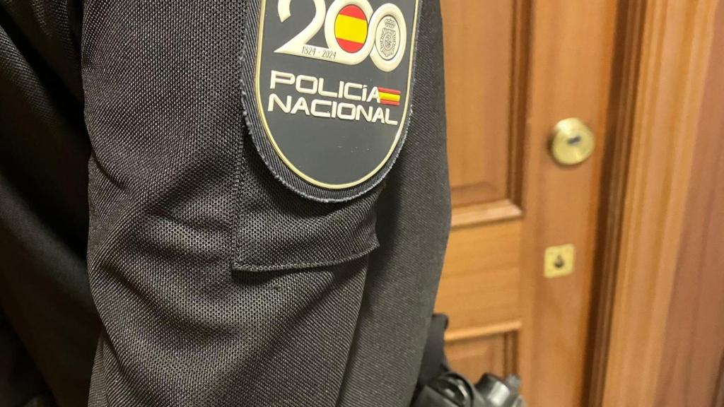 La Policía Nacional sorprende en el interior de un inmueble a una pareja a la que detiene por robo con fuerza