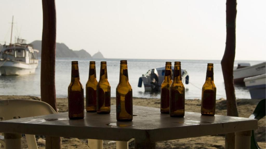 En verano, el consumo de vidrio aumenta en las zonas de costa.