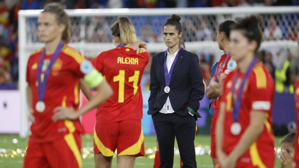 Montse Tomé, tras recibir la medalla de subcampeona de la Eurocopa